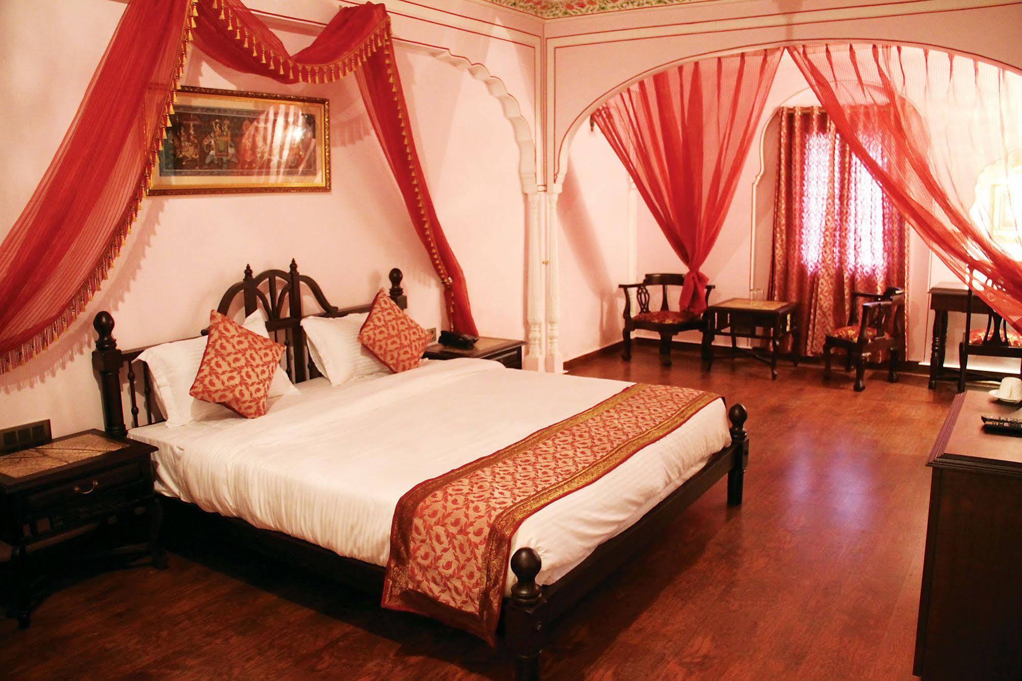 Welcomheritage Traditional Haveli Jaipur Luaran gambar